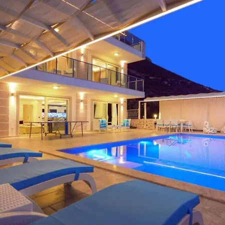 4 Bedroom 2630 ヴィラ